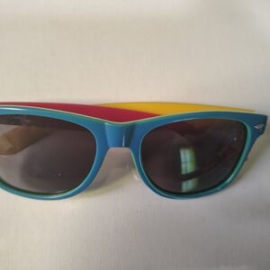 google Multicolor Wayfarer Sunglasses - Blue, Yellow, Pink